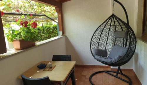 Apartment with Garden View