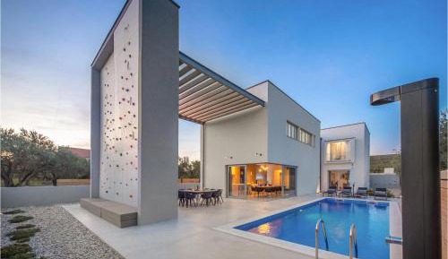 Four-Bedroom Vacation Home