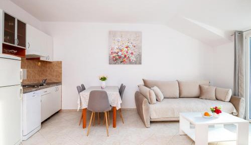 One Bedroom Apartment with Hot Tub