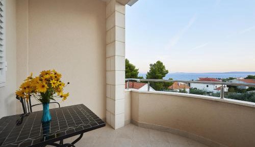 One-Bedroom Apartment with Terrace and Sea View