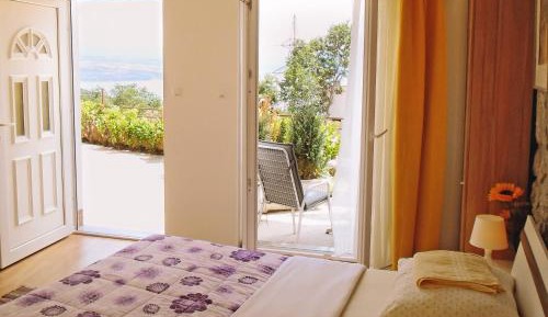 Studio with Balcony and Sea View