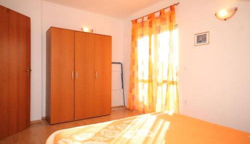 One-Bedroom Apartment with Terrace and Sea View