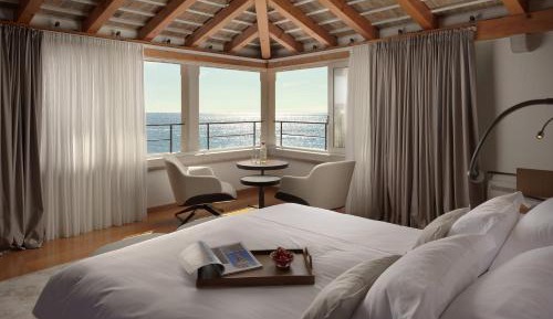 Luxury Two-Bedroom Villa with Sea View