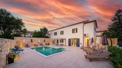 Villa with Private Pool