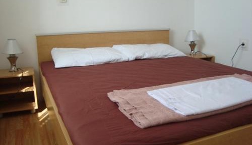 One-Bedroom Apartment with Balcony
