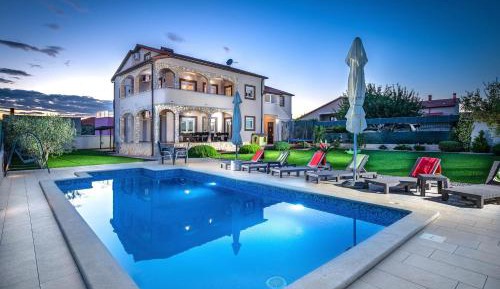 Six-Bedroom House