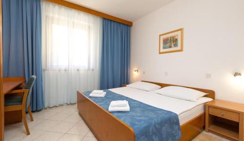 Two-Bedroom Apartment (5 Adults)