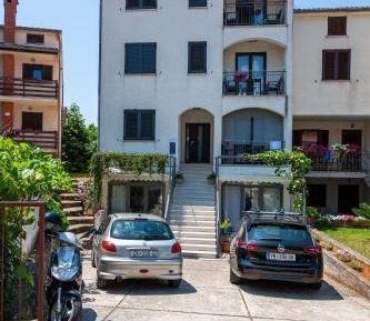 One-Bedroom Apartment with Balcony