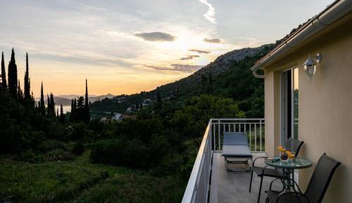  One-Bedroom Apartment with Terrace