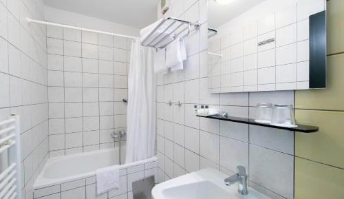 Standard Family Room (2 Adults + 2 Children)