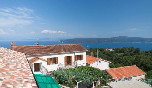 Three-Bedroom Apartment with Sea View