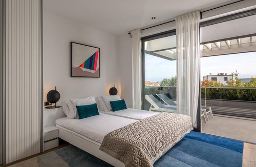 Porat House | Wake up in the morning to magnificent sea views in this luxury vacation home.