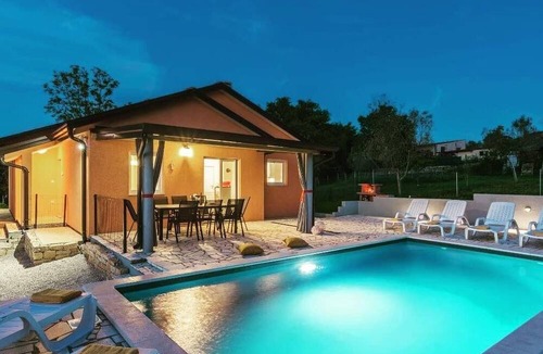 Radini House | Villa Pendolina with Private Pool and Jacuzzi