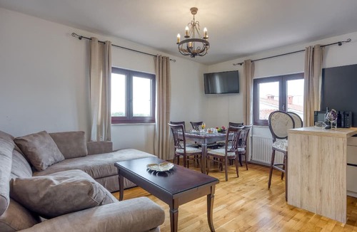 Zbandaj House | Charming Family Villa for 14 People near Porec