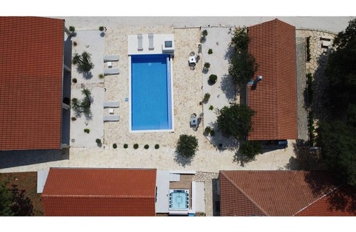 Oklaj Villa | NEW! 3 bedrooms, 2 bathrooms, infinity pool view, FREE wine tour