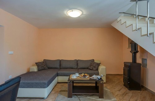 Lanterna House | Holiday Home Ema Near Porec/w Terrace