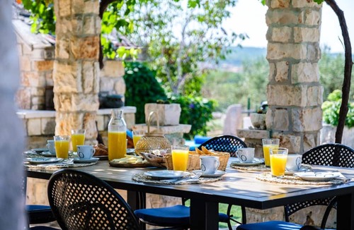 Supetar House | Holiday Home for up to 7 Pool Countryside by sea