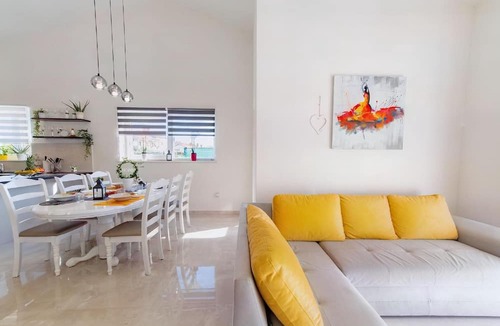 Kunj House | Relaxing dream holiday for up to 6 people