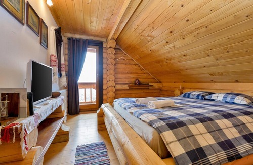 Zagreb Apartment | Awesome Apartment in Zagreb With 2 Bedrooms, Wifi and Outdoor Swimming Pool
