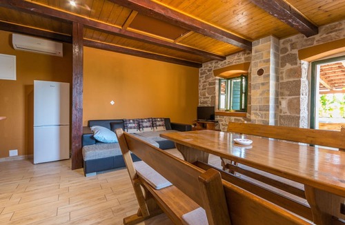 Drage Apartment | Apartment Porat