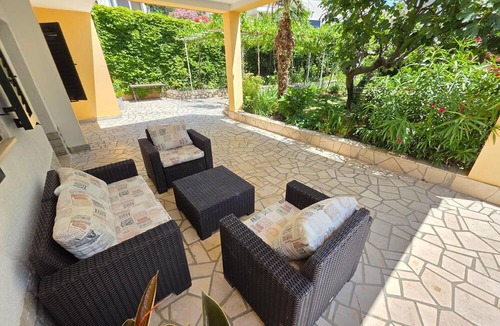 Novi Vinodolski Apartment | Apartment for 8 persons, 150m from the beach