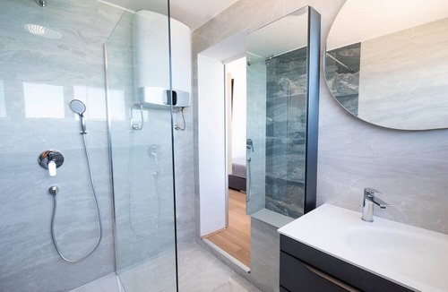 Njivice Apartment | Beachfront app 3 Villa Sunset Sea (sea view)
