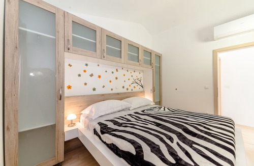Privlaka Villa | Villa Lusia - Modern villa with pool