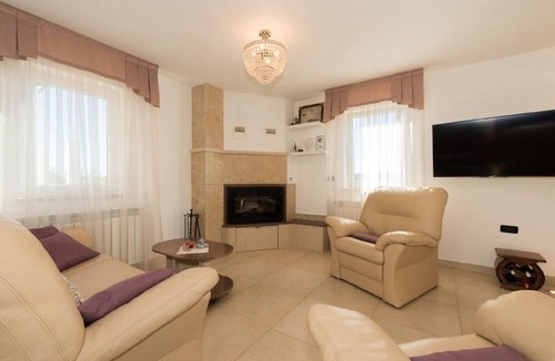 Rasa House | Villa 'Villa Mare' with private pool