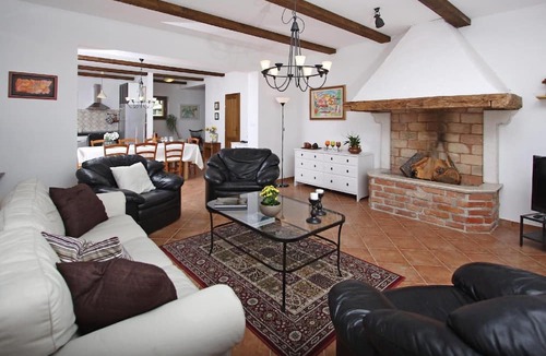 Cabrunici House | Charming Villa Histra with pool and huge garden