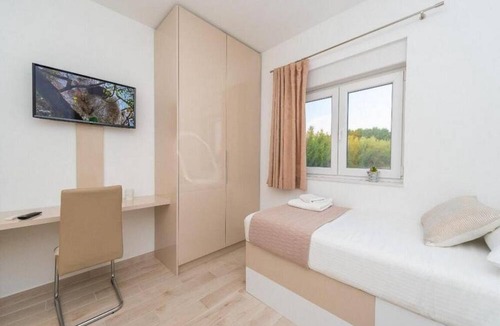 Privlaka Villa | Luxury Villa Sabun with Pool & Hot Tub