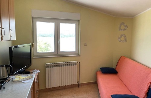 Jadrtovac Apartment | Apartment Luka