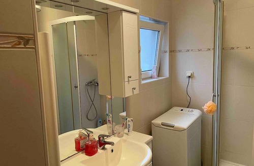 Jadrtovac Apartment | Apartment Luka
