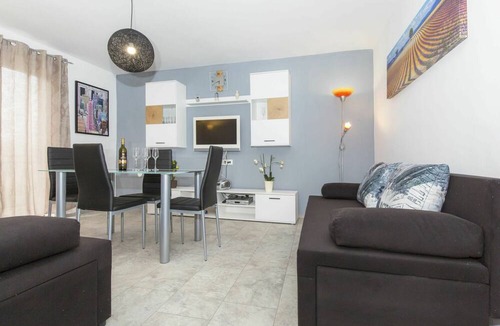 Labin Apartment | Nice apartment for 4 guests with WIFI, A/C, private pool, TV, terrace and parking