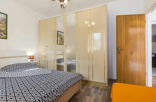 Labin Apartment | Nice apartment for 4 guests with WIFI, A/C, private pool, TV, terrace and parking