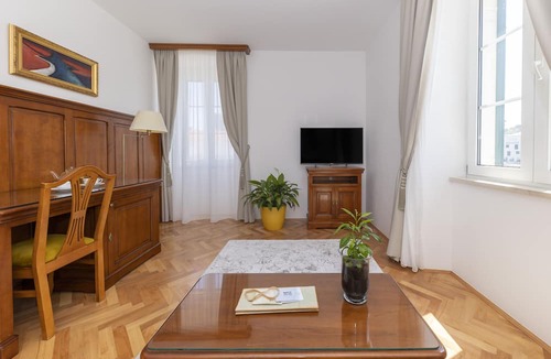 Tijesno Hotel | Heritage Hotel Tisno