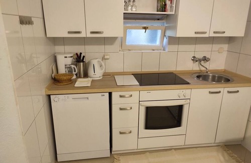 Bol Apartment | Apartment Cvita - 150 m from pebble beach: A4(4) - Bol, Island Brac, Croatia