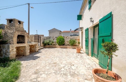 Jadreski House | Lovely Stone Villa with private garden and terrace