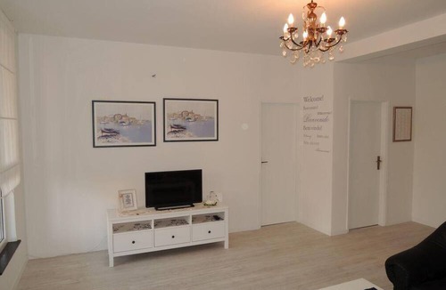 Vrvari Apartment | Rosemary flat with terrace and pool