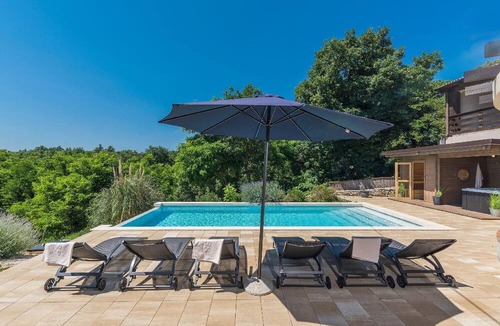 Jursici House | Ferienvilla "Villa Dali"