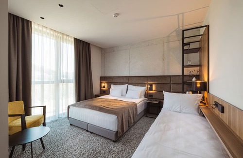 Vransko Hotel | Hotel Grof