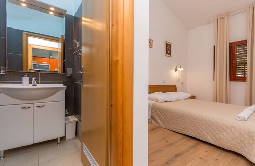 Sveti Filip i Jakov House | House Gaia
