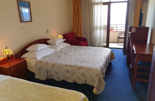 Njivice Hotel | Hotel Miramare Njivice