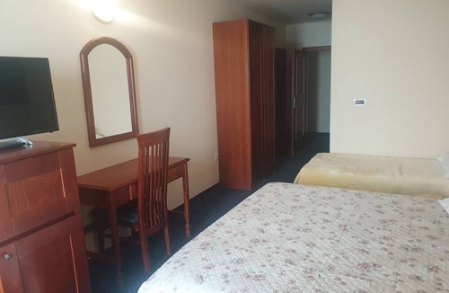 Njivice Hotel | Hotel Miramare Njivice