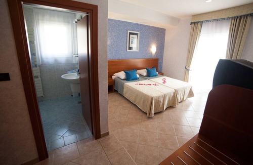 Martinscica Hotel | Hotel Zlatni Lav