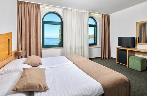 Njivice Hotel | Veya Maradiso Hotel by Aminess