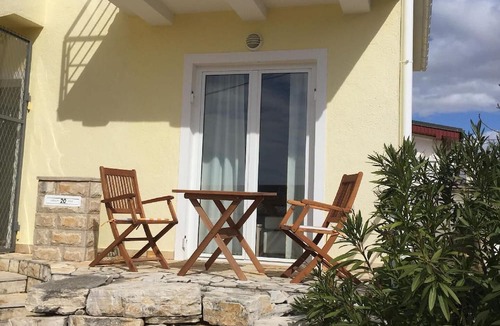 Novigrad House | Holiday Apartment in Novigrad with Private Parking