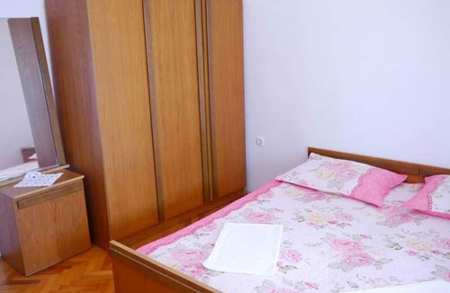 Metajna Apartment | Cozy 1 Bedroom Apartment With sea View