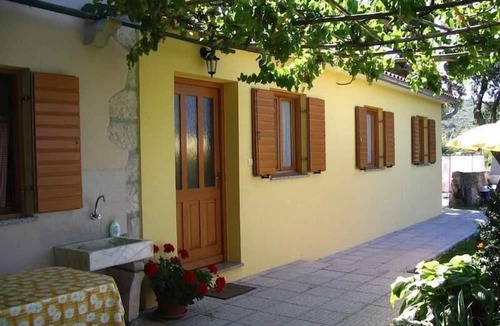 Salakovci House | Beautiful Holiday House in Bartići with Terrace