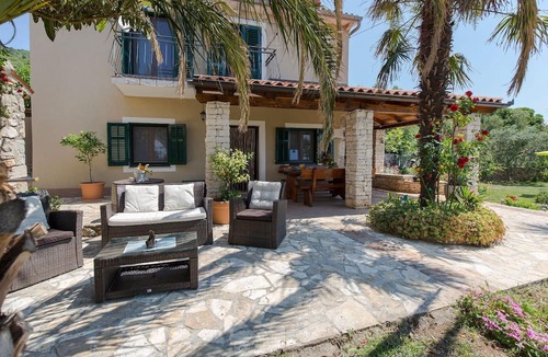 Viskovici House | Holiday home "Tonina house" with infinity pool