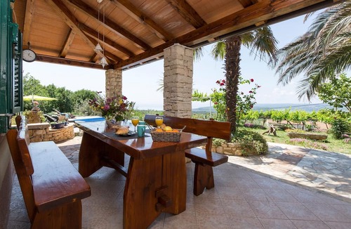 Viskovici House | Holiday home "Tonina house" with infinity pool